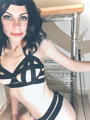 Rubyrailed / mxrubyrailed / ruby.jade.sapphire Nude Leaks OnlyFans Photo 1
