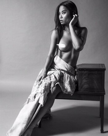 Salila Thuy / salila_thuy Nude Leaks Photo 22