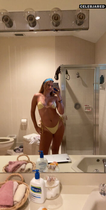 Samantha Lipstein / samlipstein Nude Leaks Photo 1