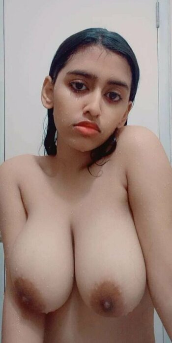 Sanjana Saba / it_z_suzieee Nude Leaks Photo 31