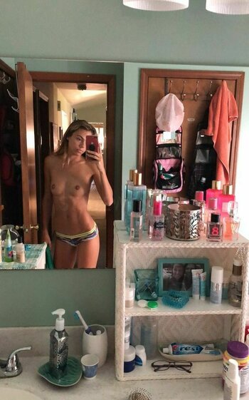 Sarah Jolz / sarahjolzzz Nude Leaks OnlyFans Photo 10