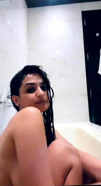 Sassy Poonam / sassy_poonam Nude Leaks Photo 16