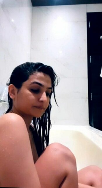 Sassy Poonam / sassy_poonam Nude Leaks Photo 18