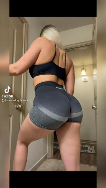 savvygirl.fitness Nude Leaks Photo 5