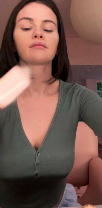 Selena Gomez / Sandra Bartsch / selena.gomez / selenagomez Nude Leaks OnlyFans Photo 11385