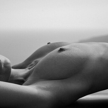 Sensual Reem / sensual.reem Nude Leaks Photo 3
