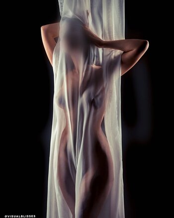 Sensual Reem / sensual.reem Nude Leaks Photo 9