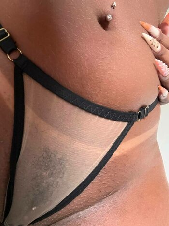 Sherrerazade Oliveira / Preta_zade Nude Leaks OnlyFans Photo 3