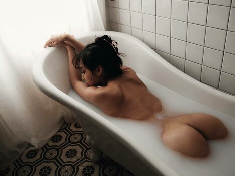 ShinyooJeong Nude Leaks Photo 14