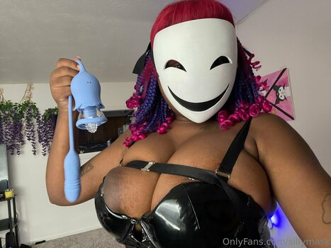 sillymask / through.the.llyns Nude Leaks OnlyFans Photo 14