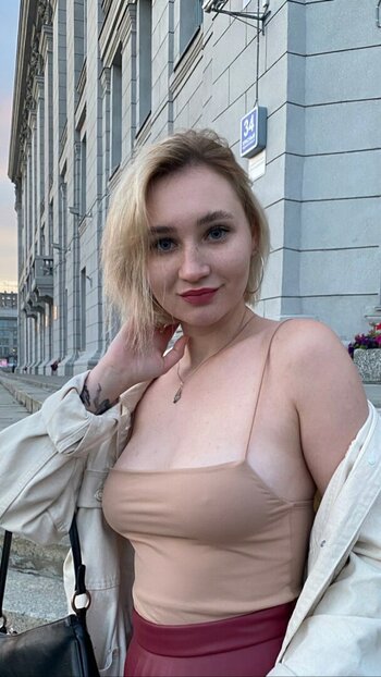 silveranesthesia / Anastasia Serebrennikova / longtonguesilver Nude Leaks OnlyFans Photo 18