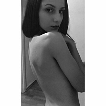 Silvia Bodeanu / Dana Bodeanu / silviabodeanu Nude Leaks Photo 7