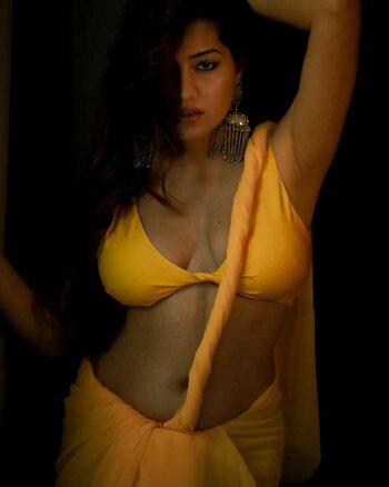 Simran Kaur / symrann.k Nude Leaks Photo 21