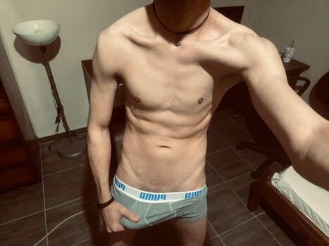 slimboygr Nude Leaks Photo 9
