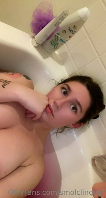 smolclingygf Nude Leaks OnlyFans Photo 8