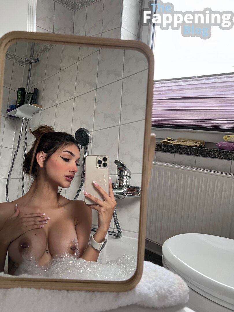 Sofia Isaza'sHer exposedintimate OnlyFans content