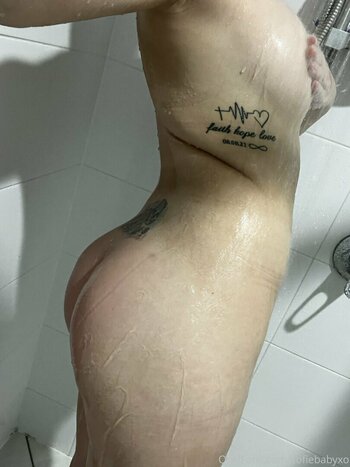 sofiebabyxo Nude Leaks Photo 4