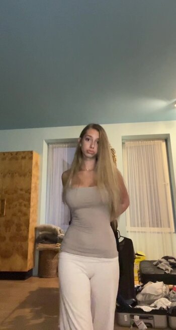 sofyaplotnikova / https: / xsofya_x Nude Leaks Photo 3