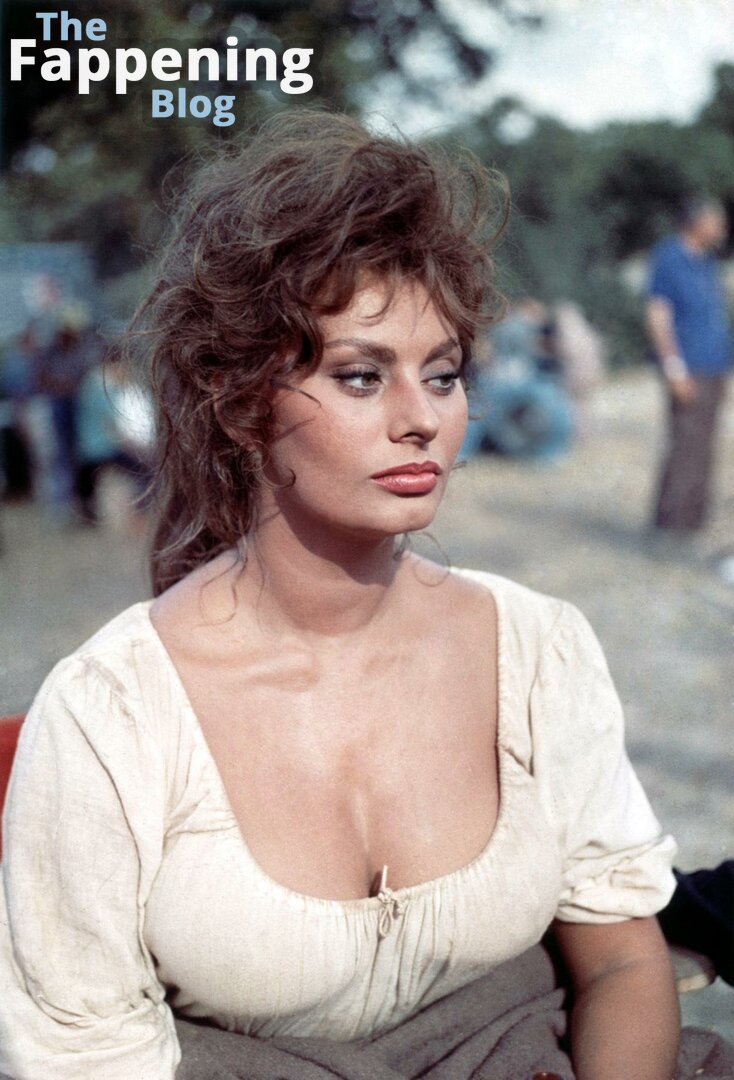 Sophia Loren / atardecerdeoroooo / simplysophialoren Nude Leaks OnlyFans  Photo 14 | #TheFappening