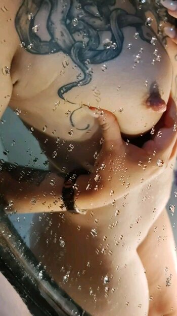 Soraya Monny / Sorayamonny / mommotions Nude Leaks Photo 7