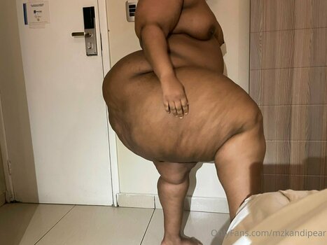 South African Thick / african.babez / the_real_liso Nude Leaks OnlyFans Photo 26