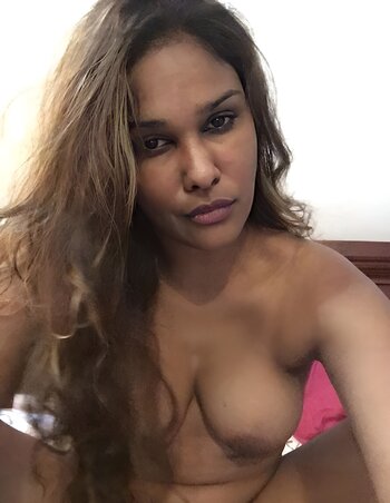 Srilankan Nude Leaks Photo 1