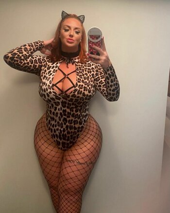 Strawberry Milk / jessithicc / jessithicc18 Nude Leaks OnlyFans Photo 1