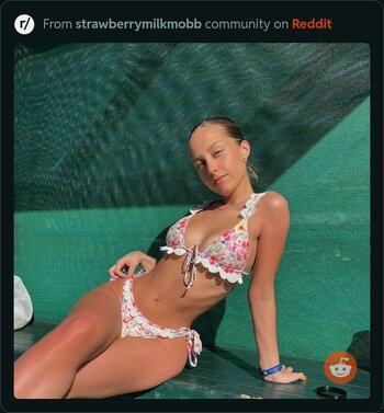 Strawberrymilkmob Nude Leaks Photo 1