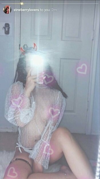 strwberrylovers / vivian Nude Leaks Photo 10