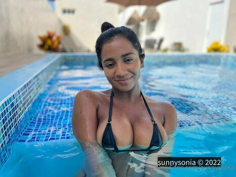 SunnySonia / Sonia Rosales / soniarosalesr Nude Leaks OnlyFans Photo 5