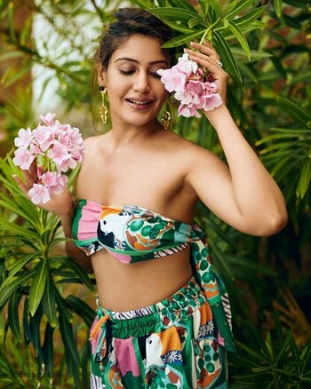 Surbhi Chandna / https: / officialsurbhic Nude Leaks Photo 21
