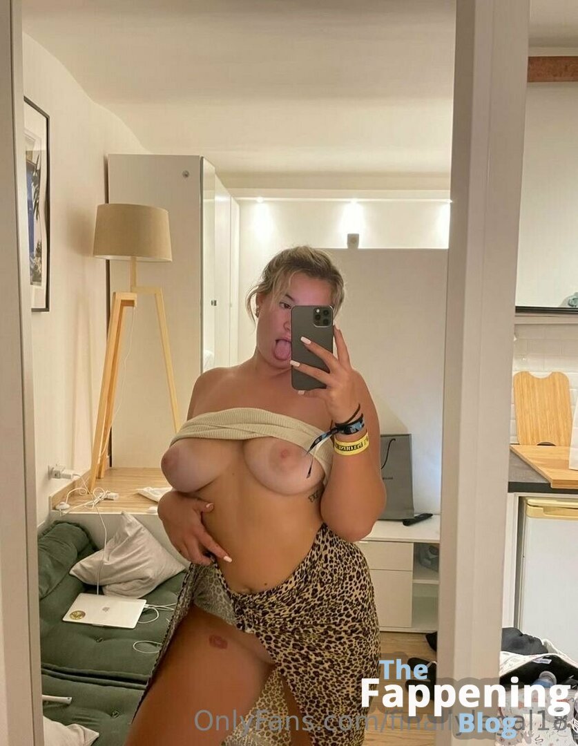 Sydney Wilson / finallylegal18 / sydney_wilsonxoxo Nude Leaks OnlyFans  Photo 10 | #TheFappening