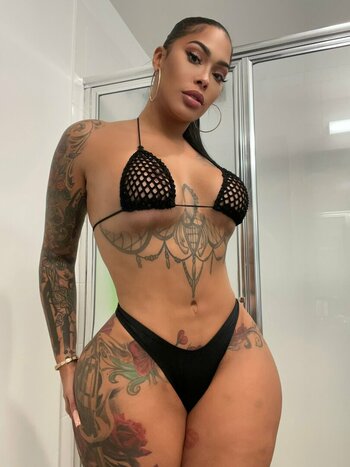 TattedUpHolly / tatted.up.holly Nude Leaks OnlyFans Photo 7