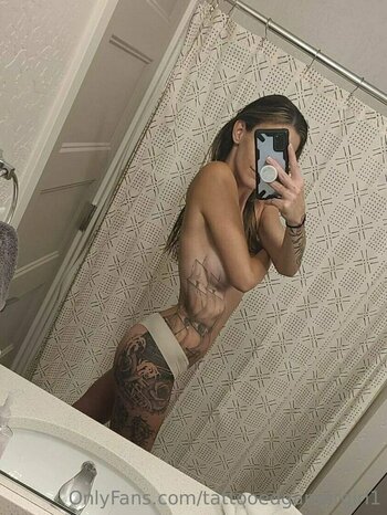TattooedGamerGirl / tattooedgamergirl1 / tattooedgirlgamer Nude Leaks OnlyFans Photo 22