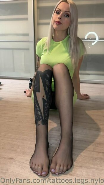 tattoos.legs.nylons / Tessa VIP Nude Leaks OnlyFans Photo 16