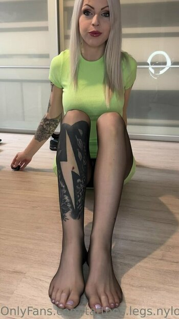 tattoos.legs.nylons / Tessa VIP Nude Leaks OnlyFans Photo 19