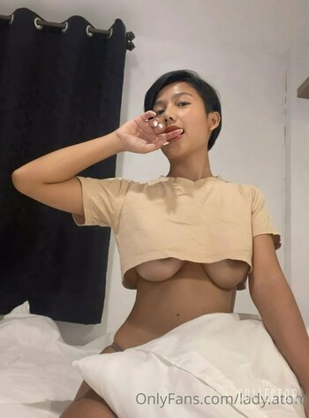 Thaishorthairgirl / https: / lady.atom / lady.atom2 Nude Leaks OnlyFans Photo 5