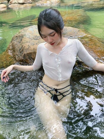 Thanh Nhen / https: / nhennhensohott / th.nhen Nude Leaks OnlyFans Photo 40