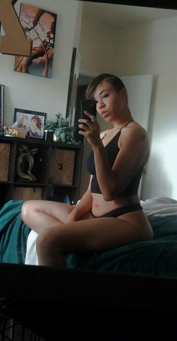 thatamazonianchick / Stella / https: / stellamaxwell Nude Leaks OnlyFans Photo 6
