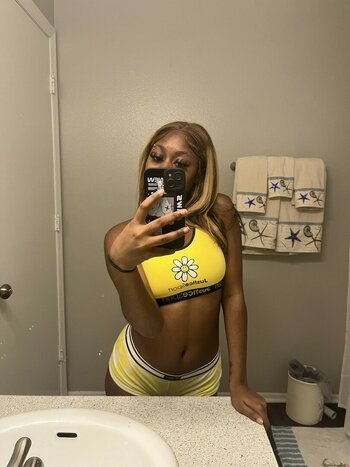 thatbrxt00 / iamtoccara_t / sexyblasian01 Nude Leaks OnlyFans Photo 2