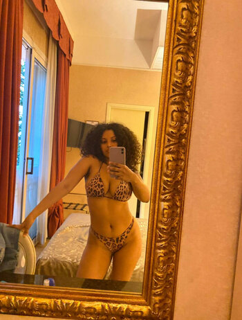 Thayanne Silva / Blackkswan / Chill_Thayanne / realthayanne Nude Leaks OnlyFans Photo 3