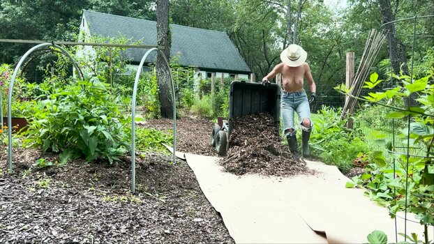 The Naked Gardener / the_naked_gardener / thenakedgardener_official Nude Leaks OnlyFans Photo 12