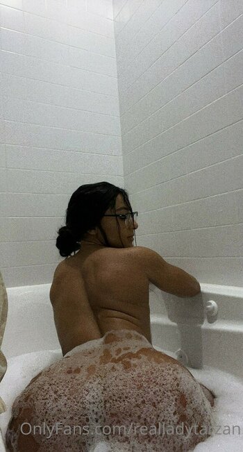 The Real Lady Tarzan / Naturebooty / realladytarzan Nude Leaks OnlyFans Photo 2