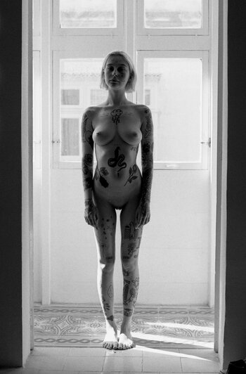The Saddest Goddess / hurricanenamedember / thesaddestgoddess Nude Leaks OnlyFans Photo 8