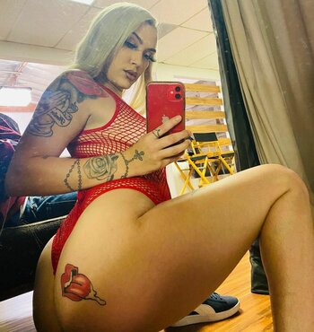 therealroyalskye / royalskyeofficial Nude Leaks OnlyFans Photo 20