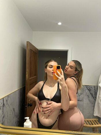 TheSupremeSisters / ProsperousPrincess / thesupremesisterss Nude Leaks OnlyFans Photo 16