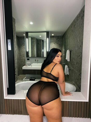 Thiccy.x / officiallythiccy Nude Leaks OnlyFans Photo 17