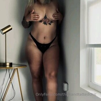 Thickandtattedchic / teamthick_n_curvy Nude Leaks OnlyFans Photo 24