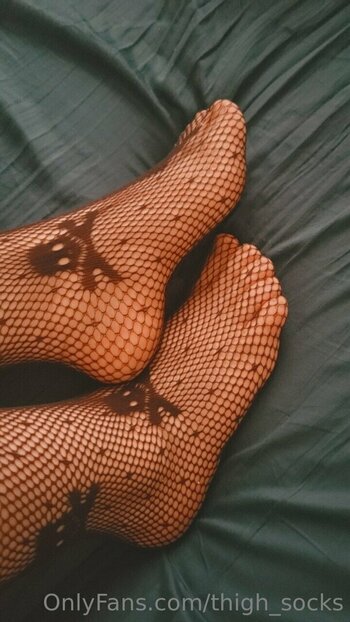 thigh_socks Nude Leaks Photo 14