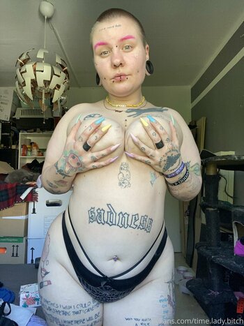 time.lady.bitch Nude Leaks Photo 3